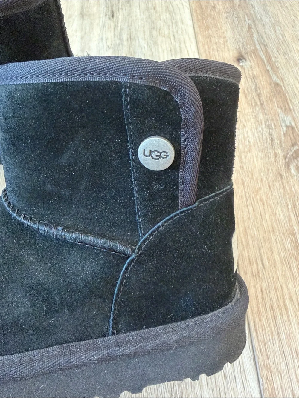 UGG classic short